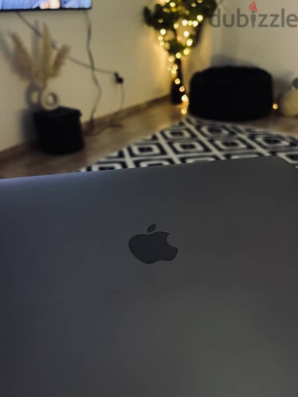 Macbook Pro 2018 15.4 inch TouchBar (Space Gray) 2