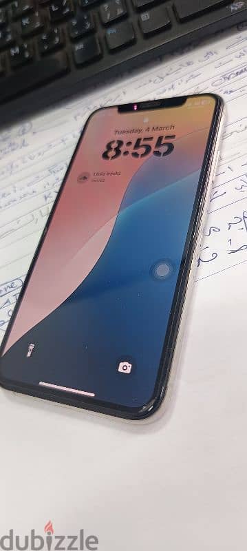 ايفون xs