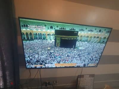 Used TV LIKE NEW WITH BOX