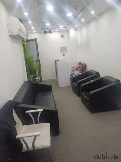 For rent, an office of 98 square meters in The Courtyard Mall - Durrat Sheikh Zayed City, fully finished