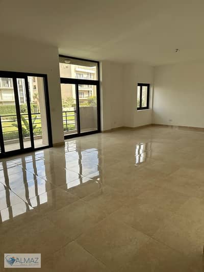 Apartment for rent with kitchen and air conditioners in Fifth Square Al Marasem Compound in the Fifth Settlement