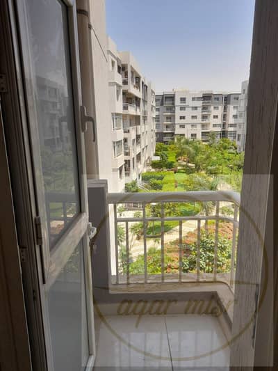 Apartment for Sale in the Newest and Most Prestigious Phase of Madinaty  Size: 78 sqm  Location: B10, 3rd floor  Prime location next to services  Unob