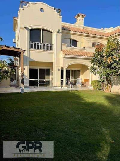 villa for sale ready to move , la vista city new cairo directly on 90 st.