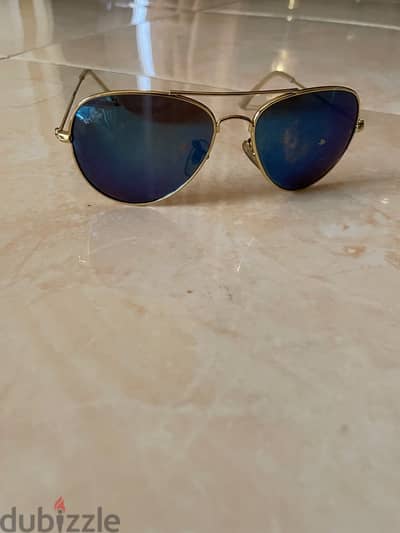 نضارة rayban و lacoste اورجينال للبيع لعدم الحاجة