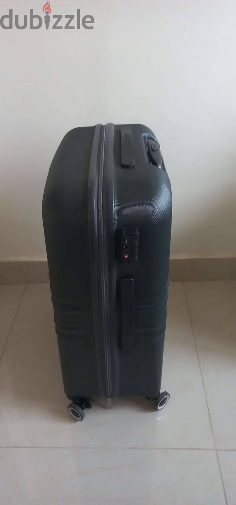 Twist Waves American Tourister Luggage 66CM 2