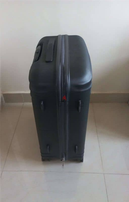 Twist Waves American Tourister Luggage 66CM 3