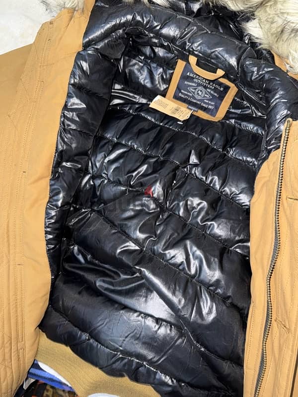 american eagle puffer jacket 3