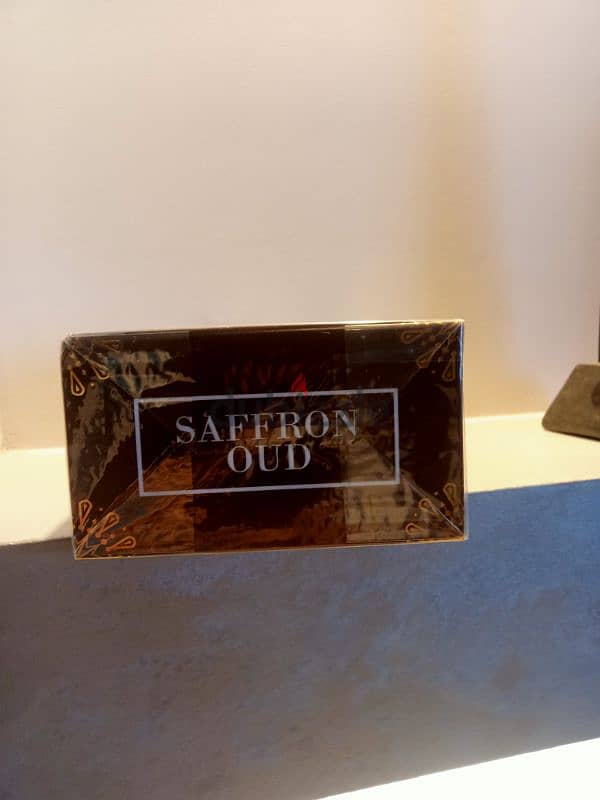 original saffron oud perfume 2