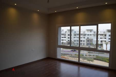 Duplex 235m for rent semi furnished in Hyde Park