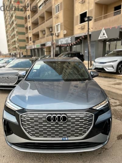 أودي كيو Audi Q4 etron