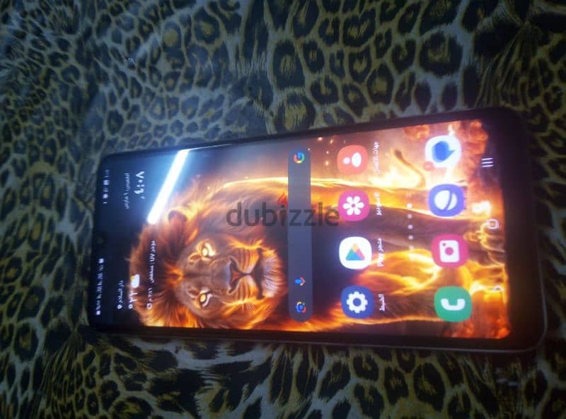 samsung m22 عملاق سامسونج شاشه سوبر اموليد 1