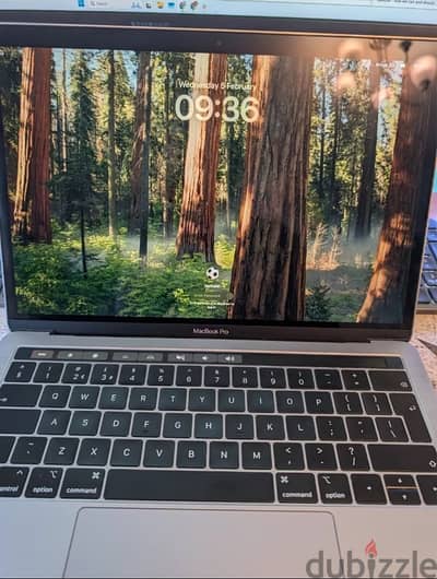 Apple MacBook pro 2019 i5 16Ram 256GB ابل ماك بوك برو