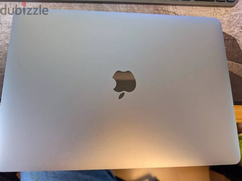 Apple MacBook pro 2019 i5 16Ram 256GB ابل ماك بوك برو 1