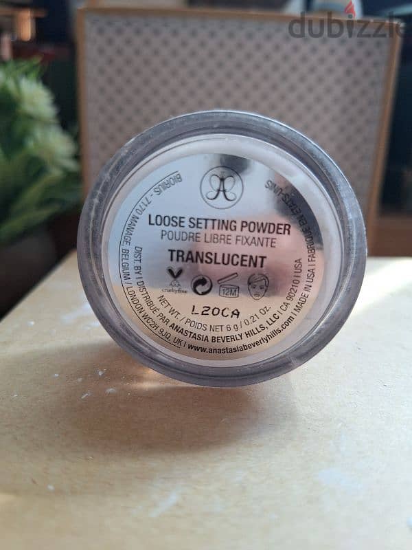 Anastasia Beverly Hills Loose Setting Powder 2