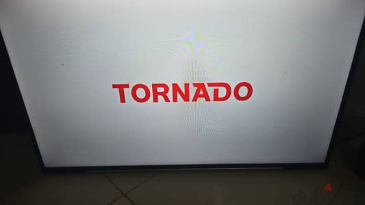 Tornado 43 Smart TV