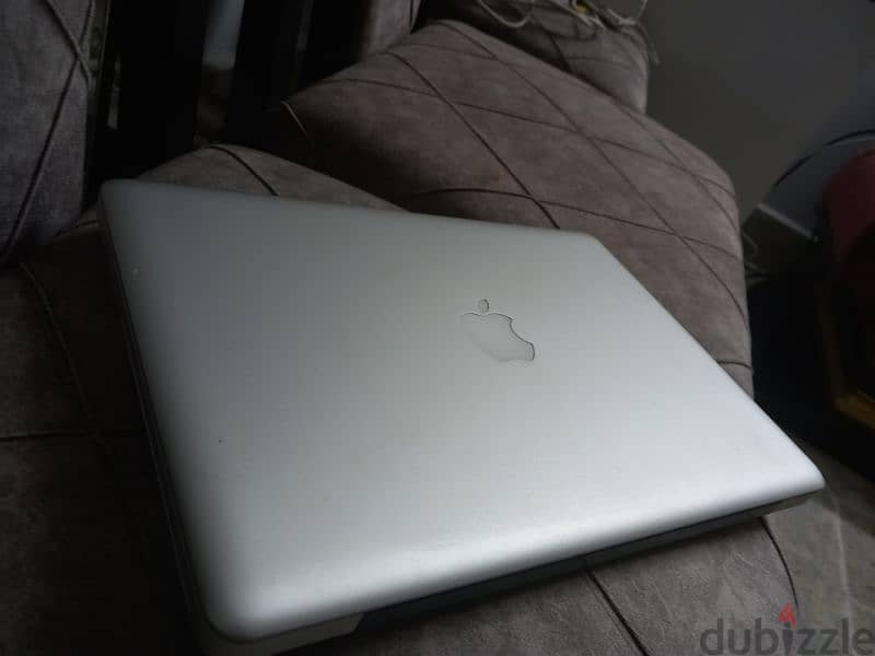 Macbook Pro 9,2 ماك بوك برو ٩،٢ بحاله ممتازه 3