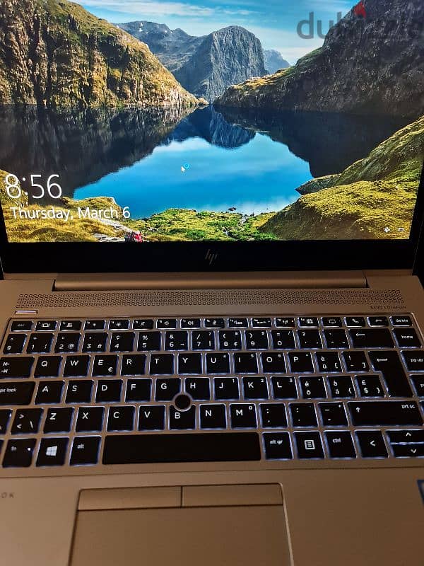 Hp Elitebook 840 G5 جيل ثامن . كارتين شاشة وبصمة وهارد ssd 256 جيجا 12