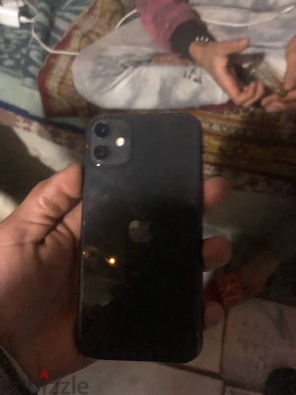 iPhone 11 وتر بروف 0