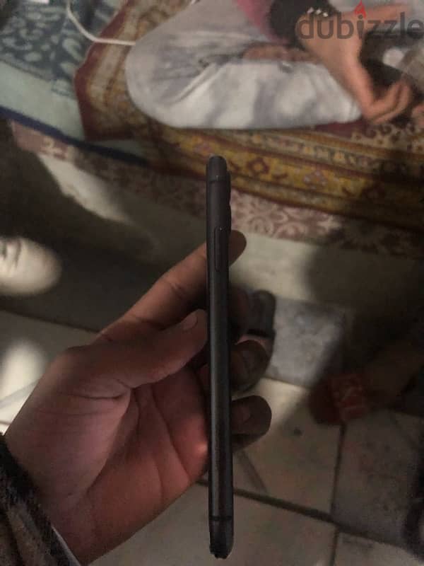 iPhone 11 وتر بروف 4