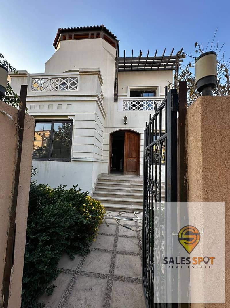 Fully finished villa for immediate delivery in the Fifth Settlement, Hyde Park Compound  0