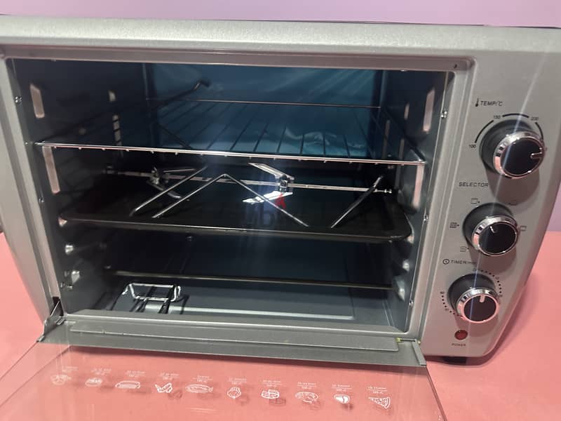 Kumtel 1500w electric oven 1