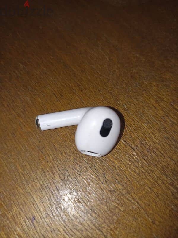 سماعات AirPods (الجيل الثالث) 1