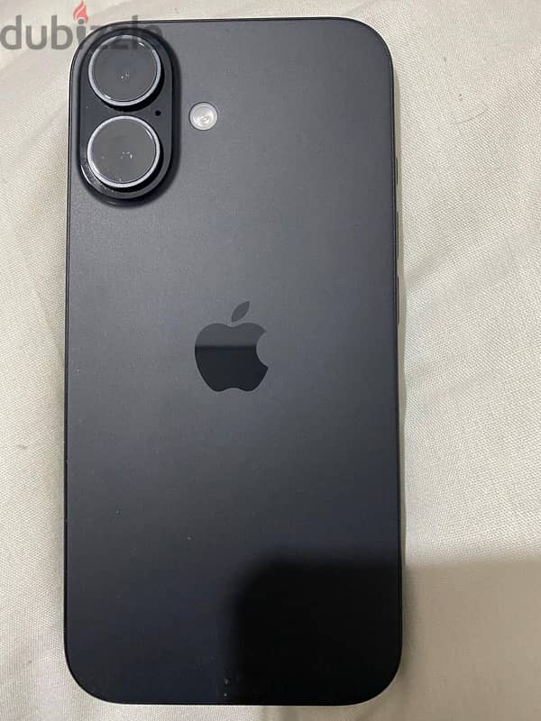 iPhone 16 black 0