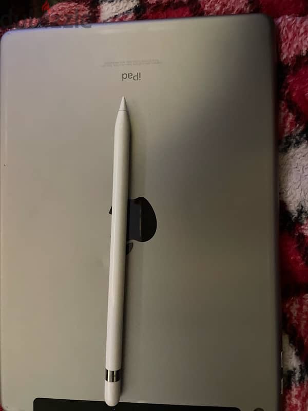 Apple Ipad 6th generation with apple pencil 0