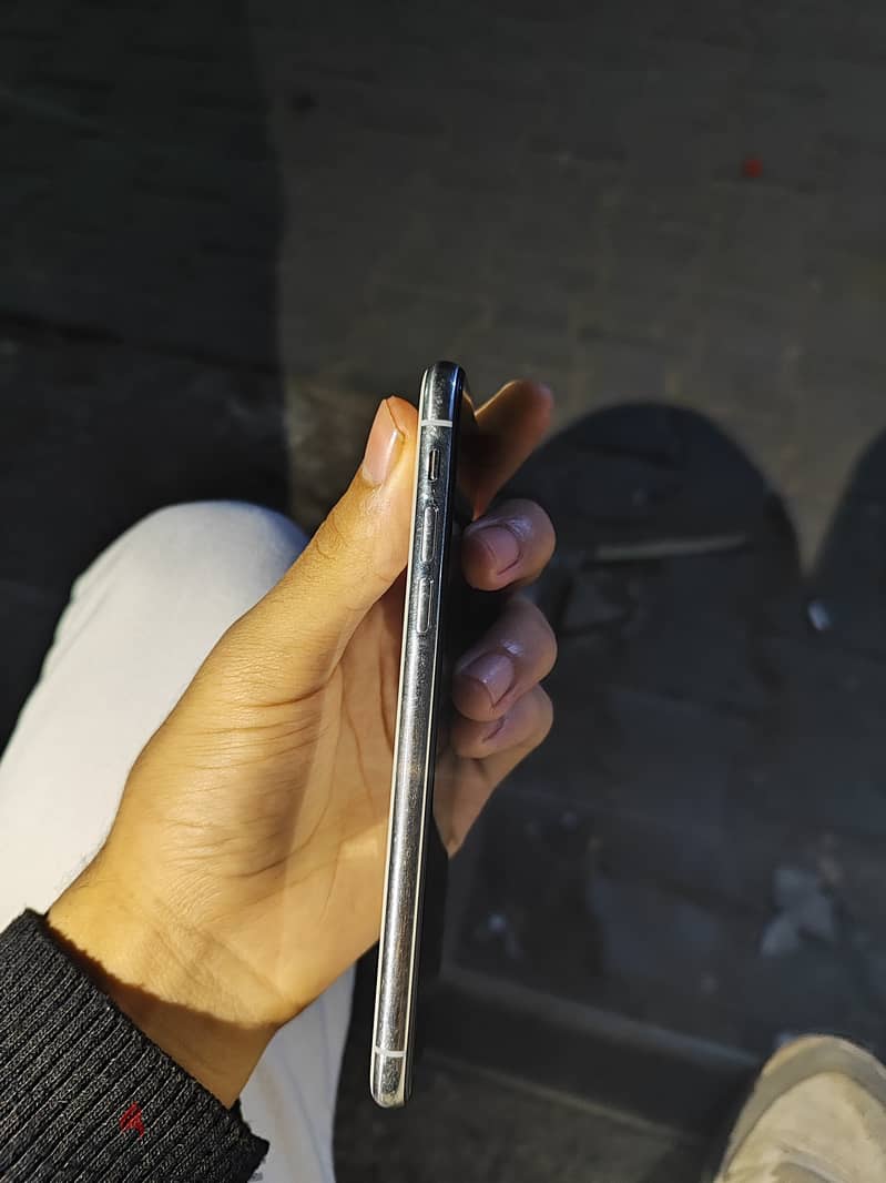 ايفون xs ماكس 2