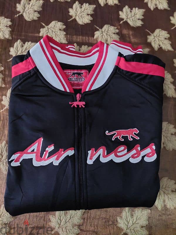 airness original sweatshirt size XL from France 1