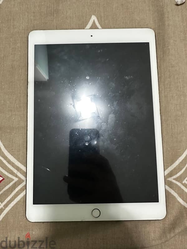 Ipad 9th generation 64GB wifi + Keyboard case 4