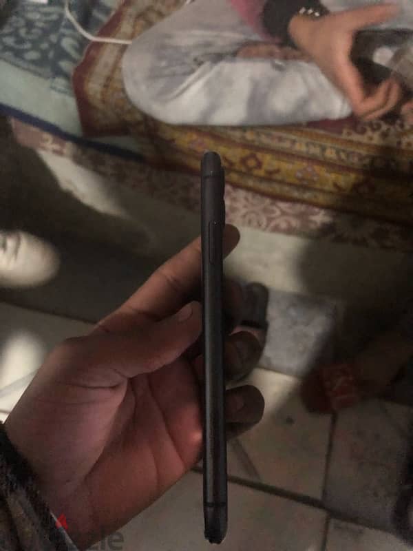 iPhone 11 وتر بروف 3