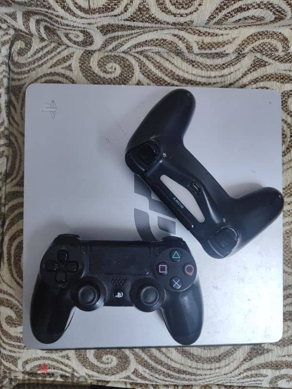 Playstation 4 slim 1 Tera Used like New 0