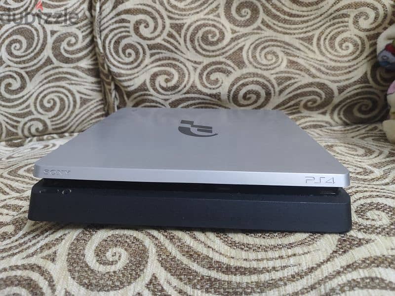 Playstation 4 slim 1 Tera Used like New 1