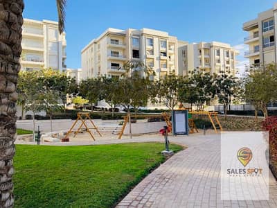 With a 5% down payment, an apartment for sale in a prime location in the heart of the Fifth Settlement, Hyde Park Compound