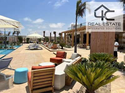 Chalet for sale in Seashore Hyde Park 107m,fully finished, with installments, view on the sea, in north coast - Ras Al-Hikma