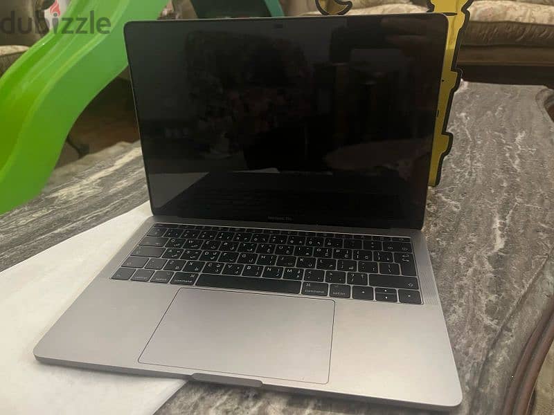 Apple macbook pro 2017 1