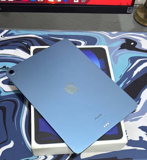 iPad Air M1 64GB Blue 3