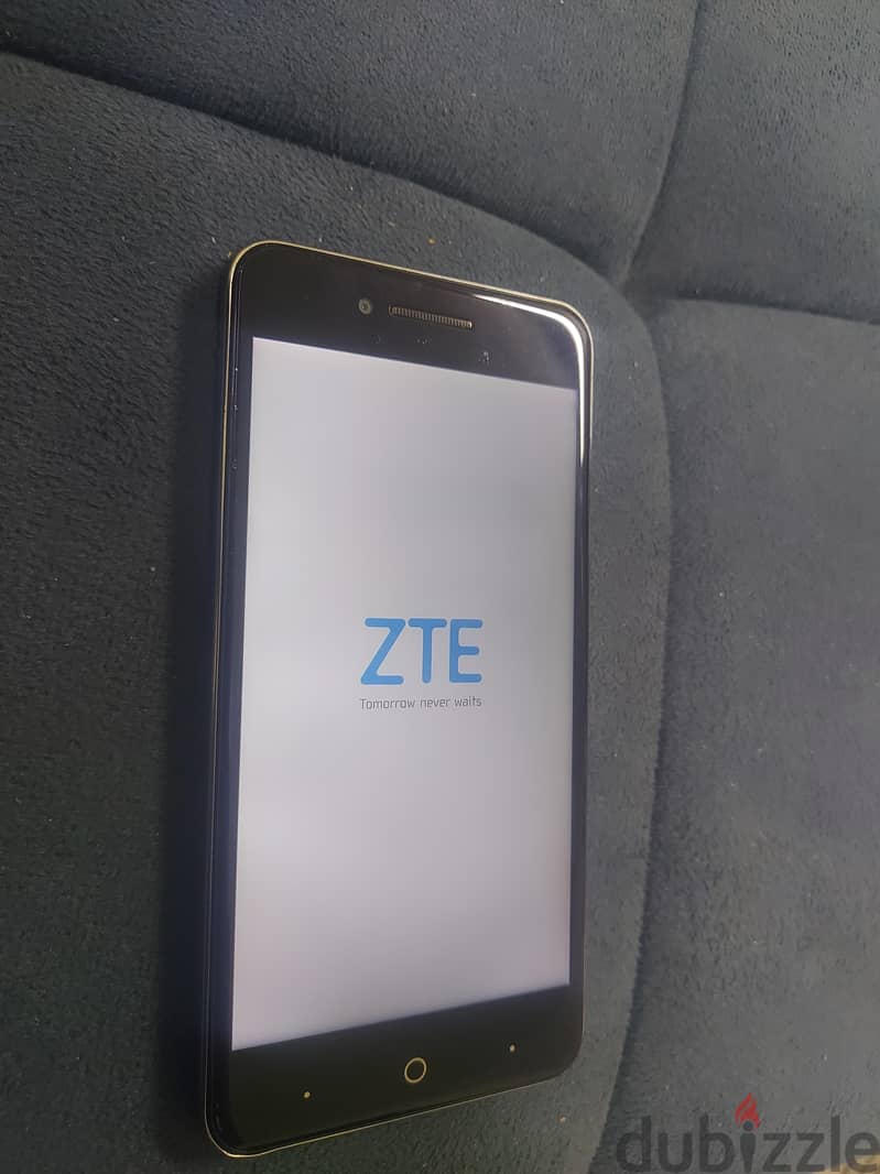 ZTE Blade A610 7