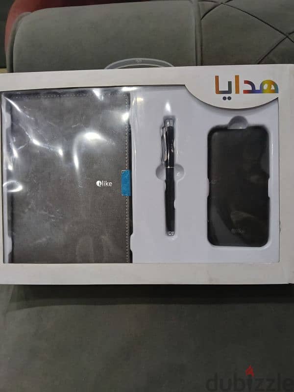 بوكس هدايا من شركه oppo 0