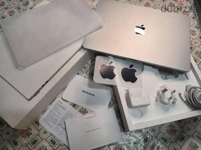 MacBook air M2 100% 15 INCH 9 C. C Arabic English A++ with all contents