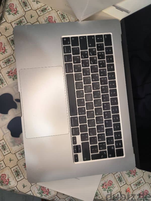 MacBook air M2 100% 15 INCH 9 C. C Arabic English A++ with all contents 4