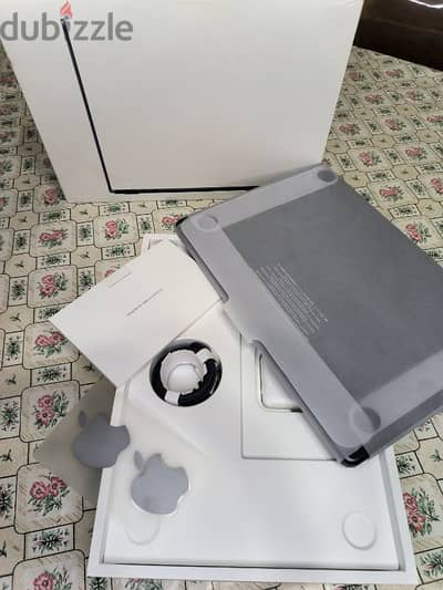 MacBook air M3 100% 12 C. C Arabic English A+++ with all contents