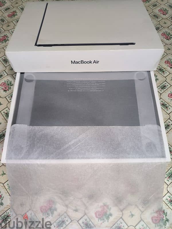 MacBook air M3 100% 12 C. C Arabic English A+++ with all contents 3