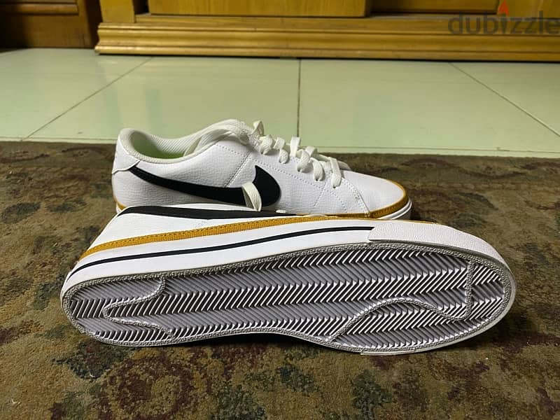 Nike court legacy - size 42 1