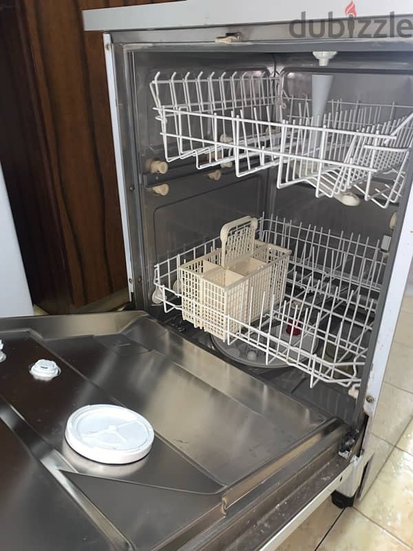 white-westinghouse dishwasher - غسالة اطباق وايت ويستنجهاوس 2