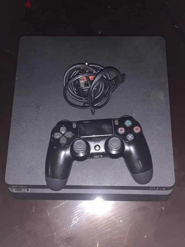 ps4 slim حاله ممتازه 1