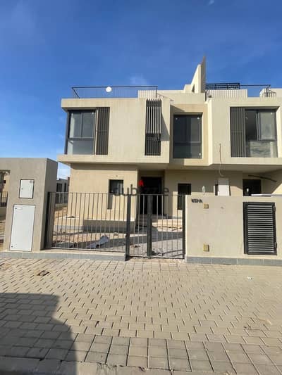 Villa Twin house Resale sodic east elshorouk Ready to move