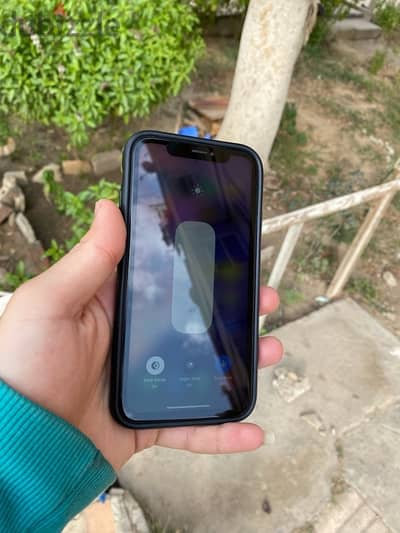 iphone Xr    64g