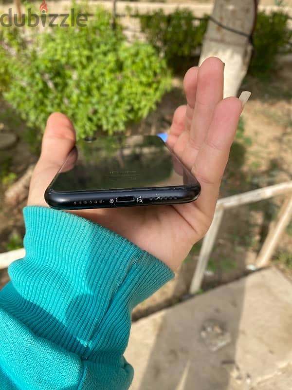 iphone Xr    64g 5